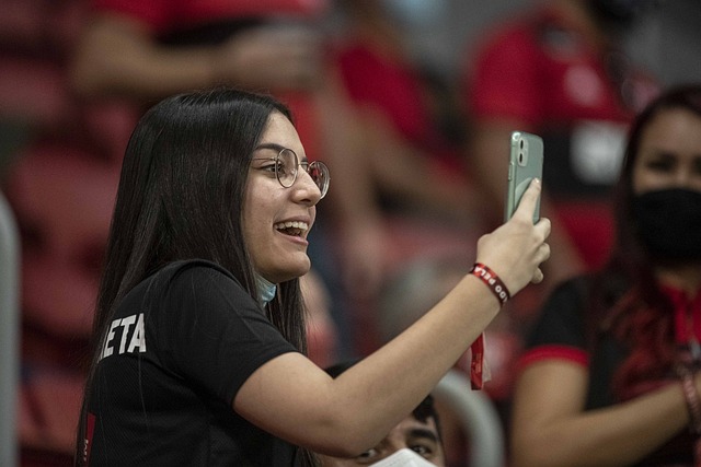 赛场内外真 赛场内外真